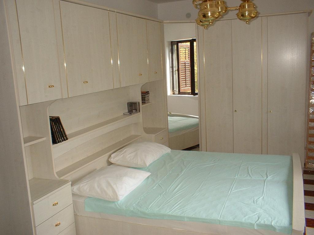 Apartment Dobrinj 1 Eksteriør billede