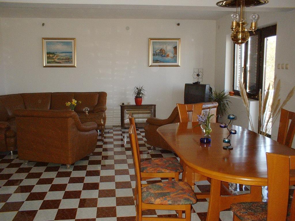Apartment Dobrinj 1 Eksteriør billede