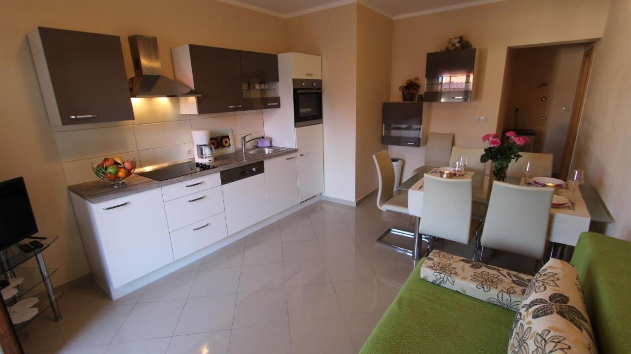 Apartment Dobrinj 1 Eksteriør billede